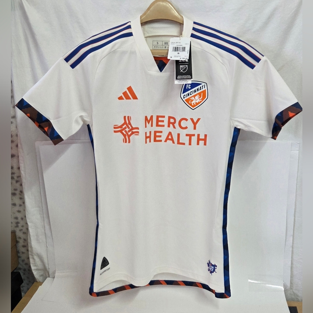FC Cincinnati MLS Adidas Canvas Jersey Mens S. NWT! Authentic!